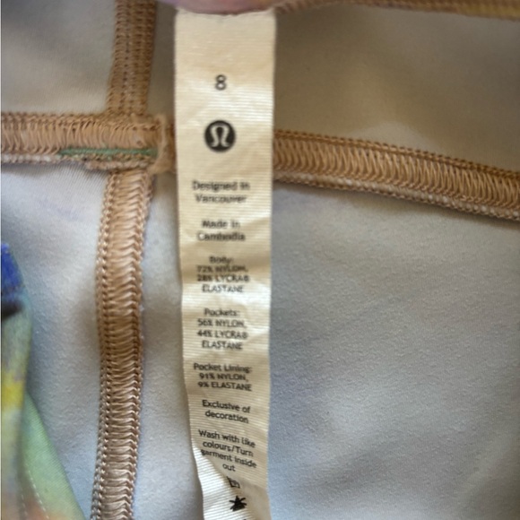 LULULEMON Cargo Super-High-Rise Hiking
Tight 25”  (8) - Picture 5 of 8